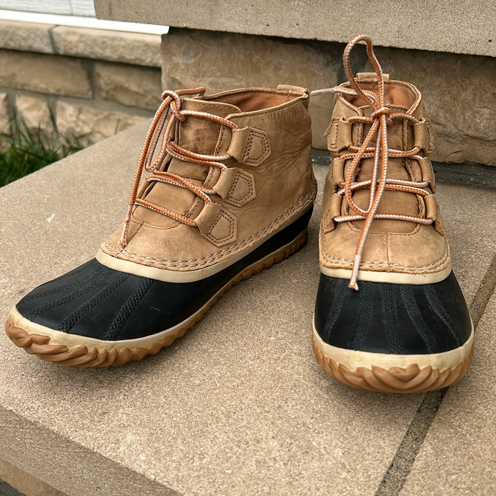 SOREL women’s boots, size 8.